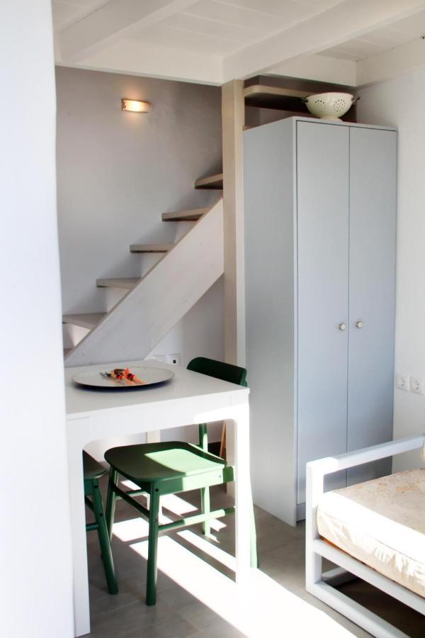 Cozy Guesthouse - Agios Romanos Esterno foto