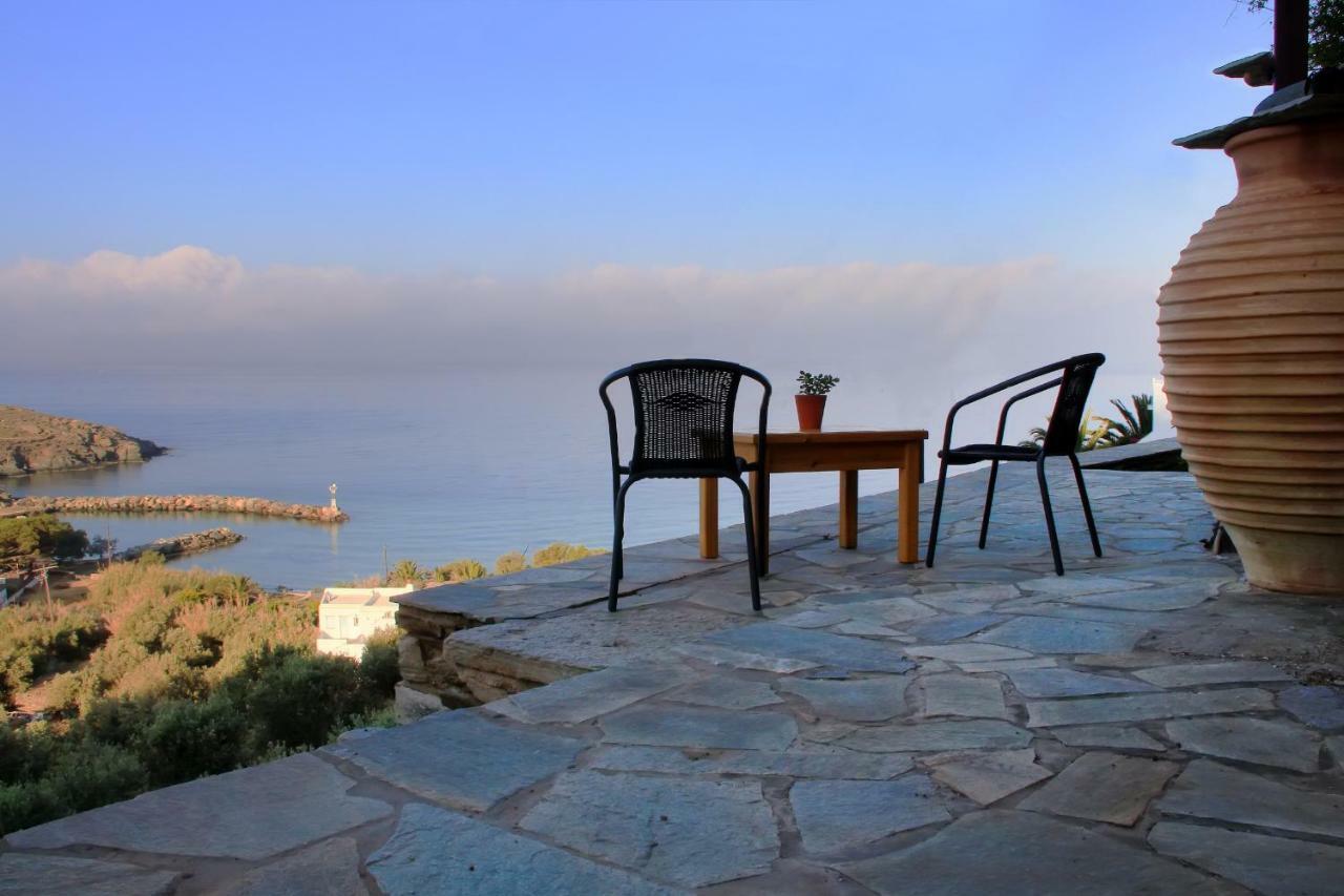 Cozy Guesthouse - Agios Romanos Esterno foto