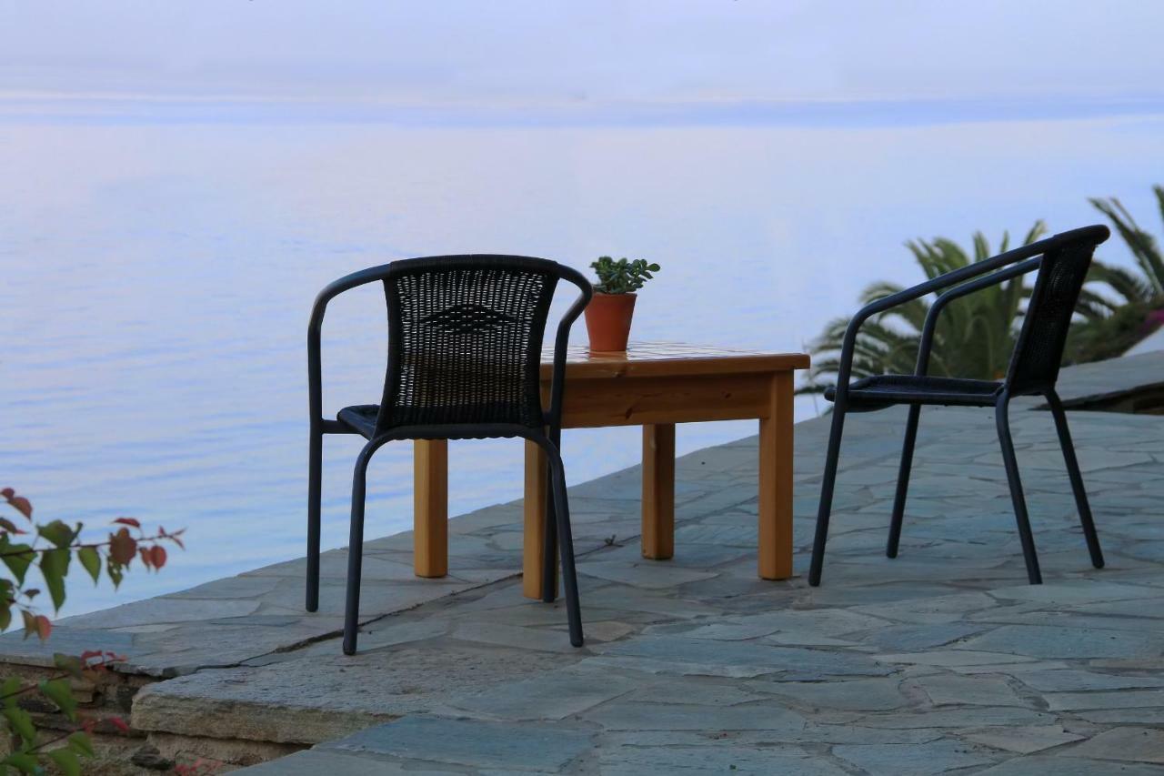 Cozy Guesthouse - Agios Romanos Esterno foto