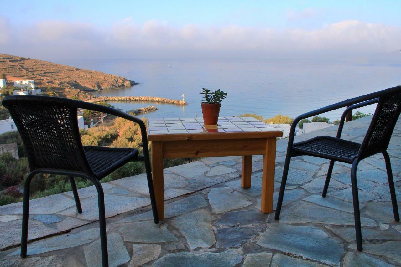 Cozy Guesthouse - Agios Romanos Esterno foto