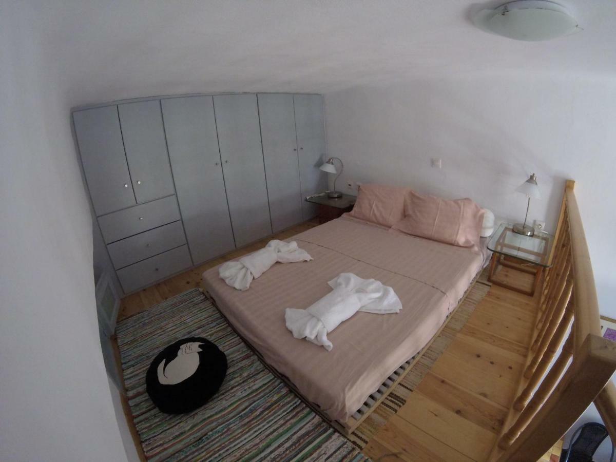 Cozy Guesthouse - Agios Romanos Esterno foto
